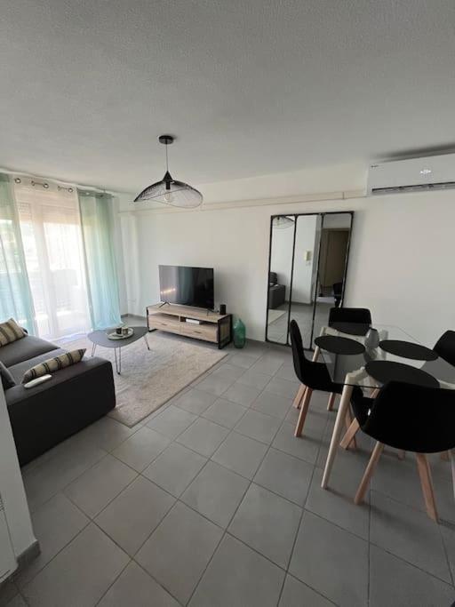 Apartmán Joli Appt 45 M2 Avec Terrasse Lunel  Exteriér fotografie